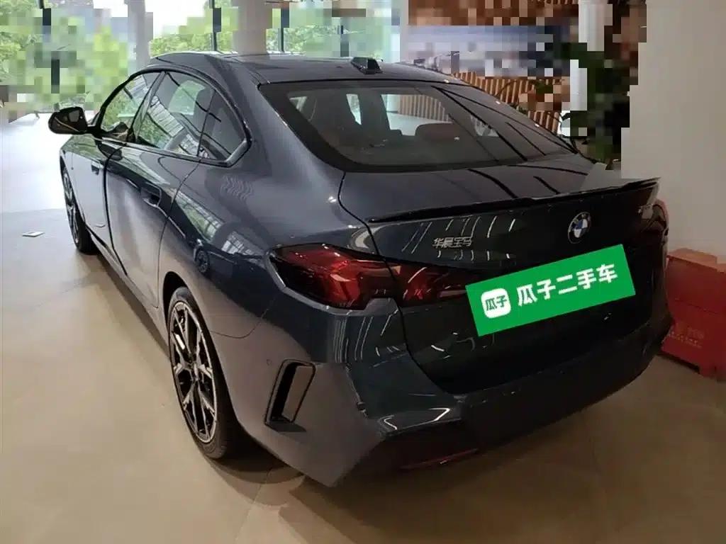 2025 BMW 2 Series 225L M Sport Shadow Edition — миниатюра 5
