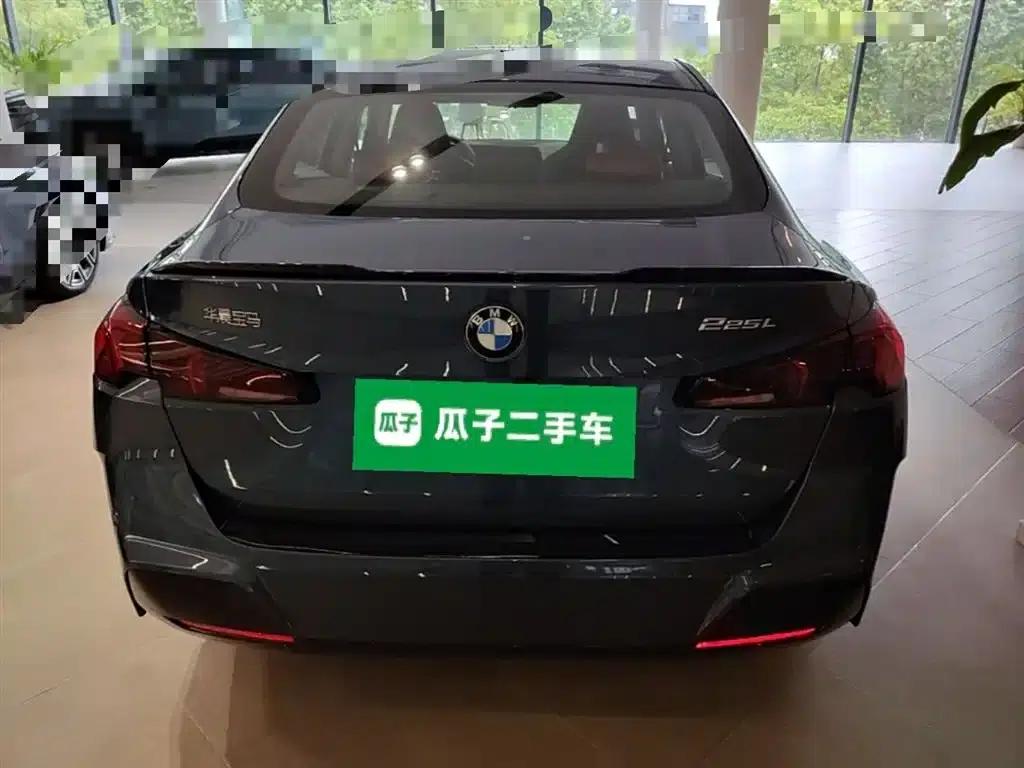 2025 BMW 2 Series 225L M Sport Shadow Edition — миниатюра 6