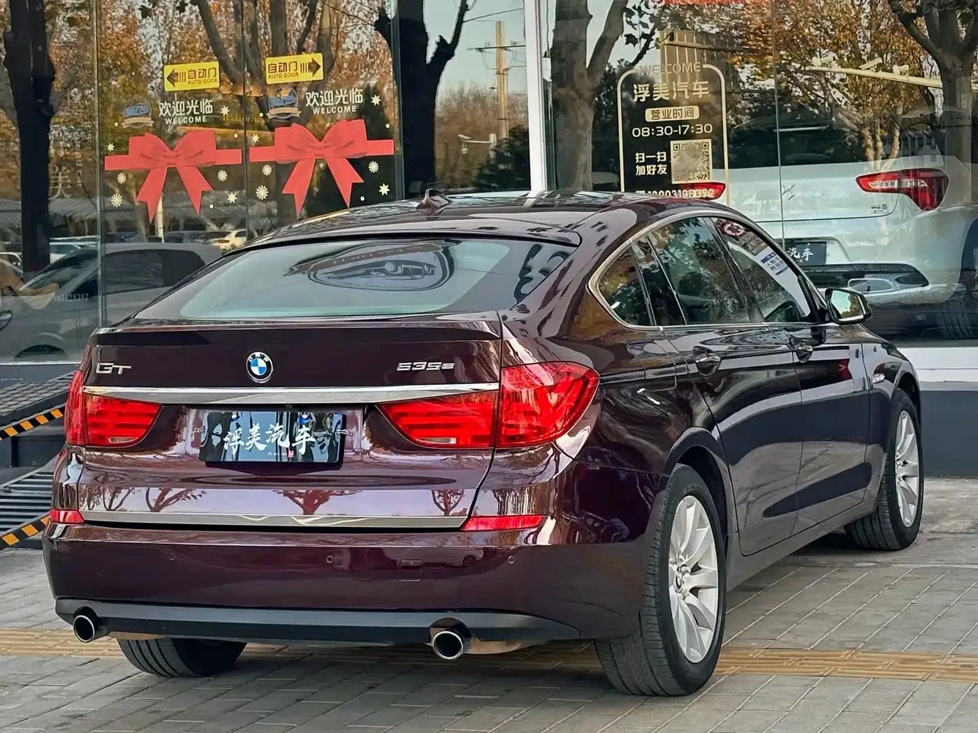 2011 BMW 5 Series GT 535i xDrive Luxury — миниатюра 6