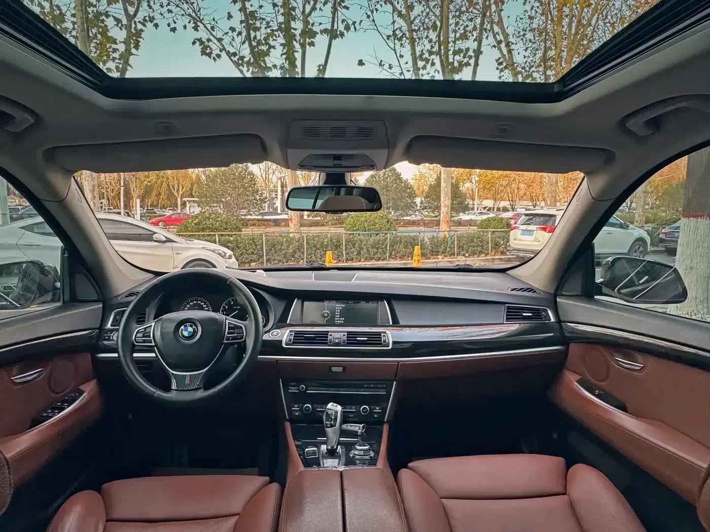 2011 BMW 5 Series GT 535i xDrive Luxury — миниатюра 10