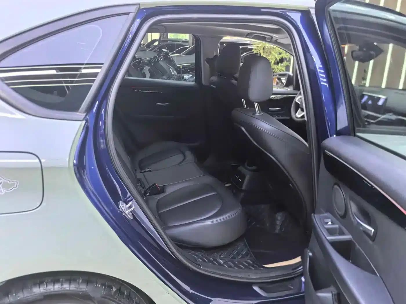 2016 BMW 2 Series Gran Tourer 218i Sport Design Package — миниатюра 12