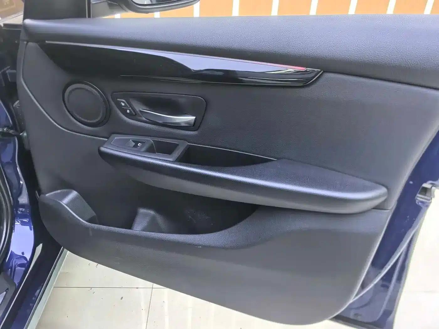 2016 BMW 2 Series Gran Tourer 218i Sport Design Package — миниатюра 14