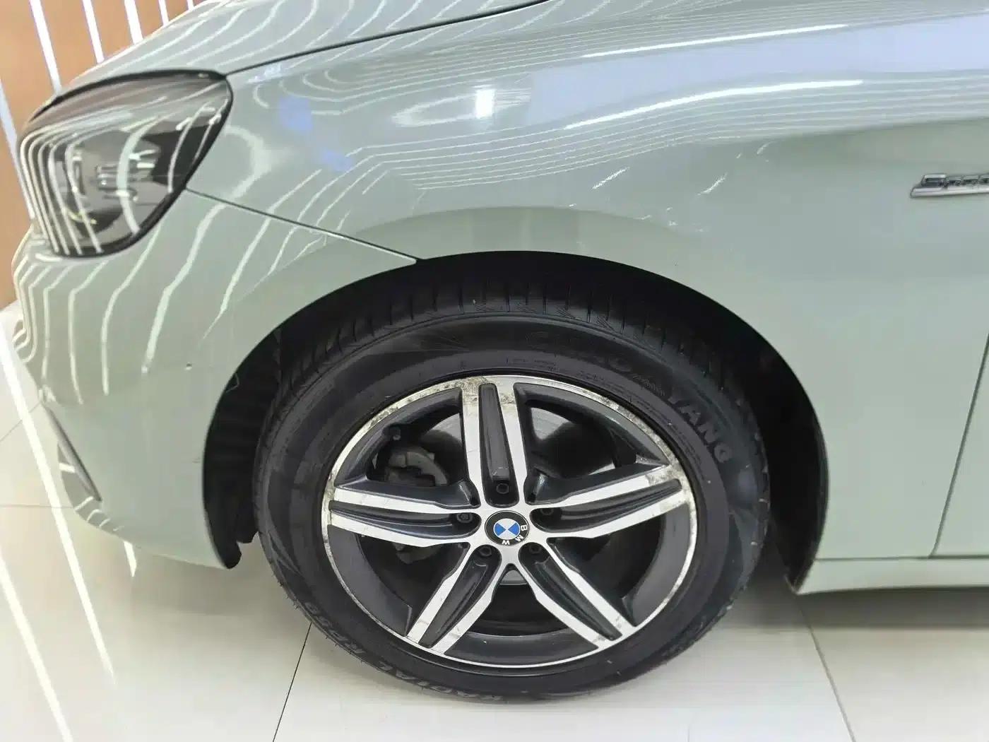 2016 BMW 2 Series Gran Tourer 218i Sport Design Package — миниатюра 16
