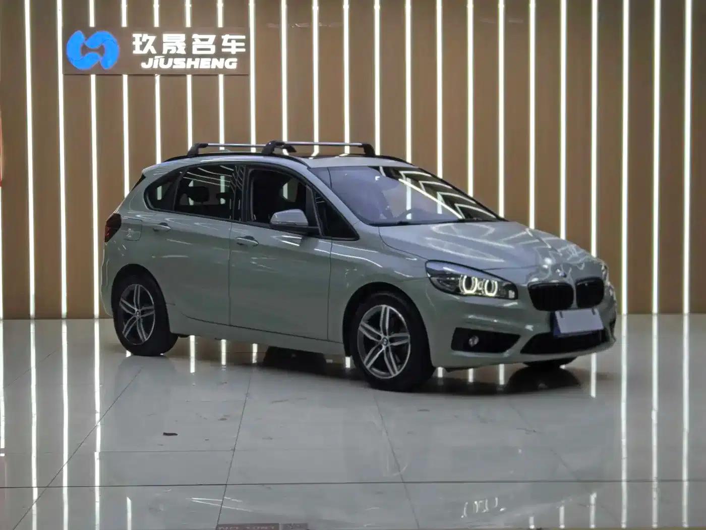 2016 BMW 2 Series Gran Tourer 218i Sport Design Package — миниатюра 3