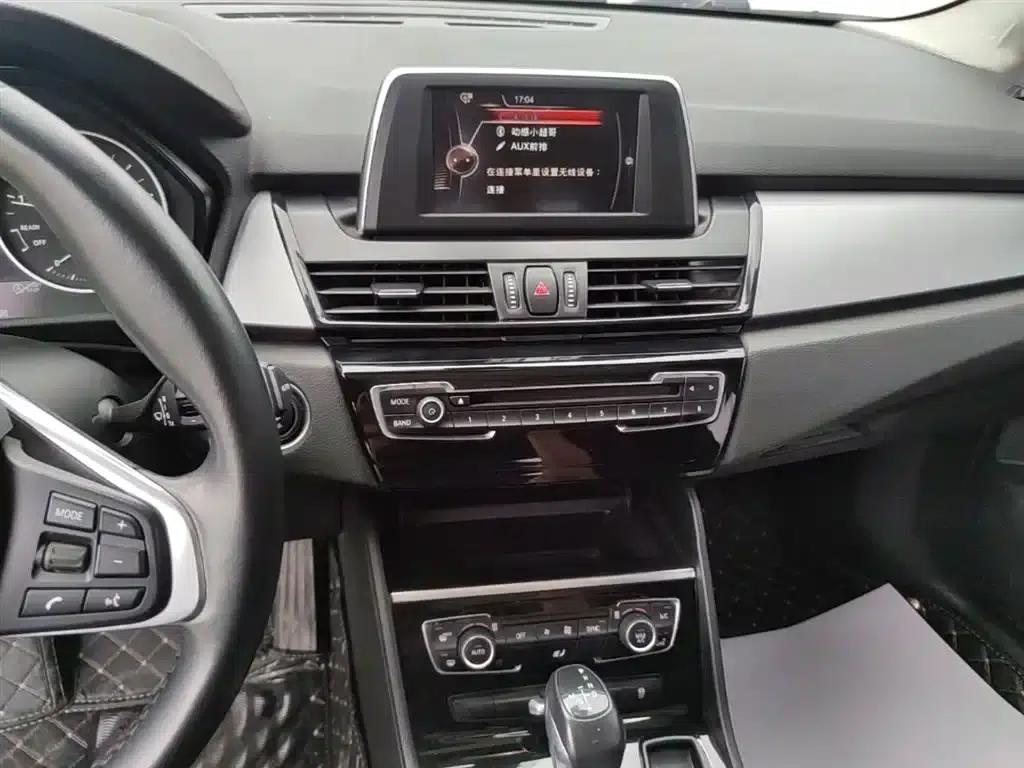 2015 BMW 2 Series Gran Tourer 218i Leading Edition (Imported) — миниатюра 13