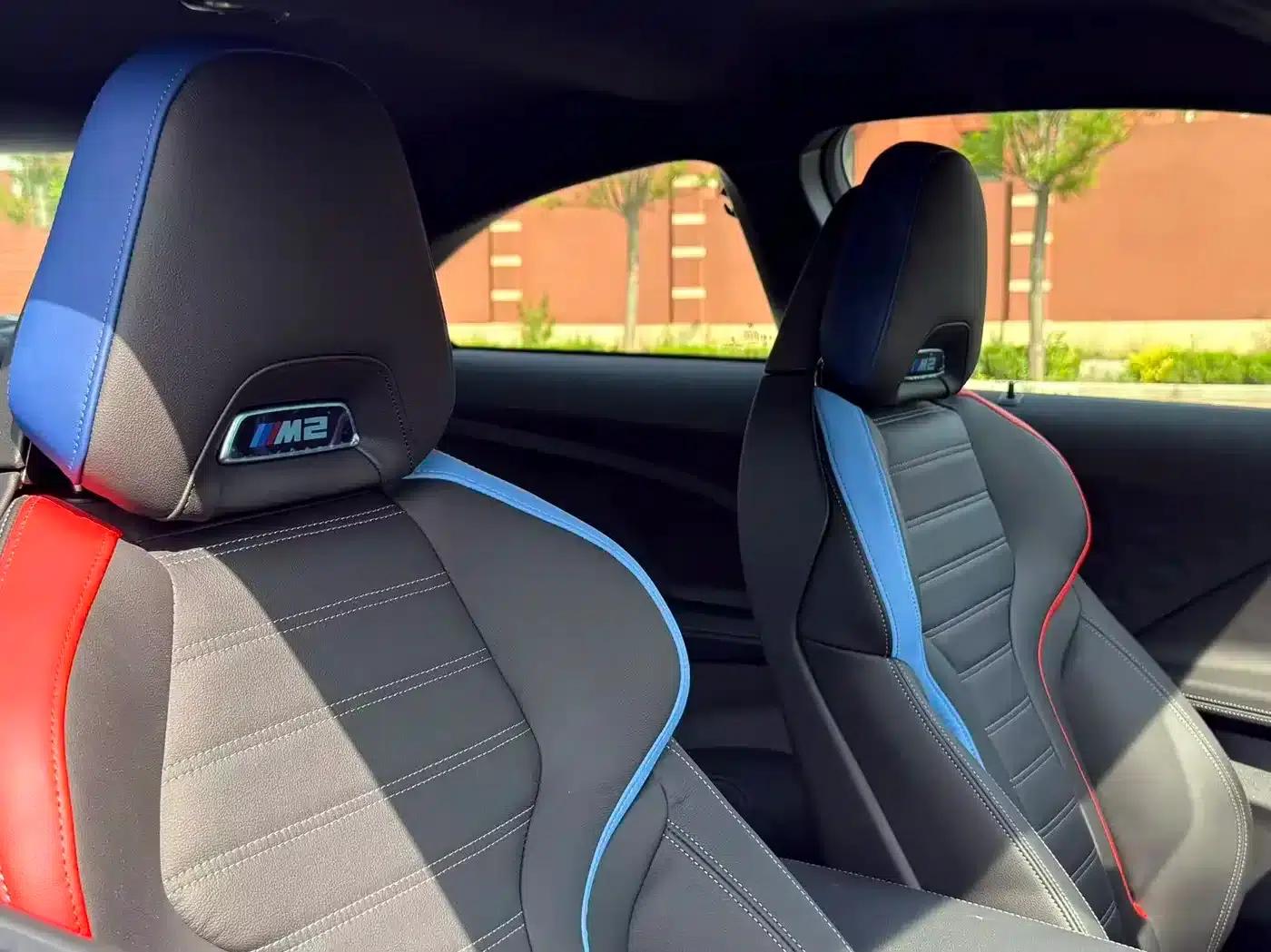 2023 BMW M2 — миниатюра 17
