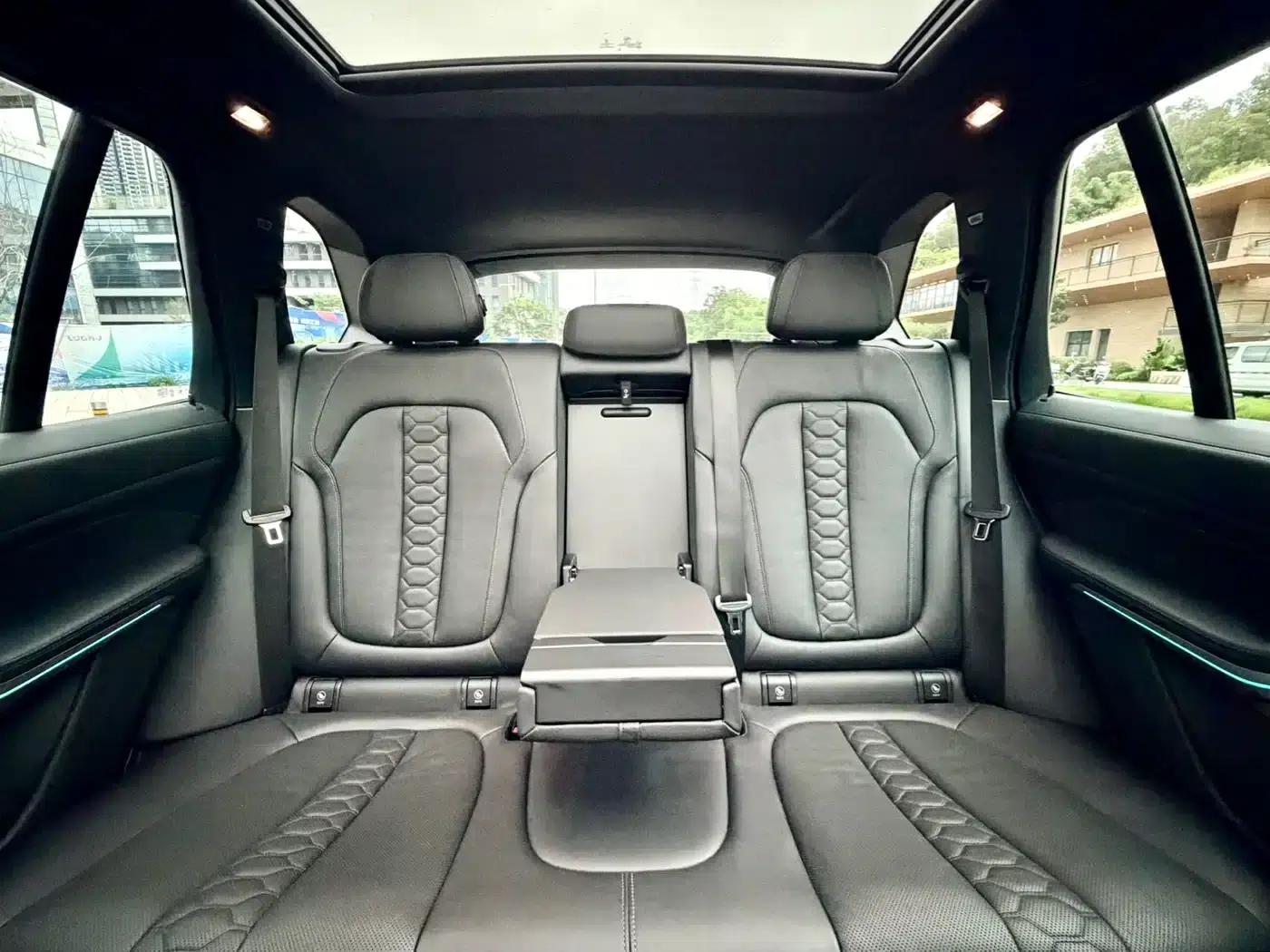 2020 BMW X5 M — миниатюра 15