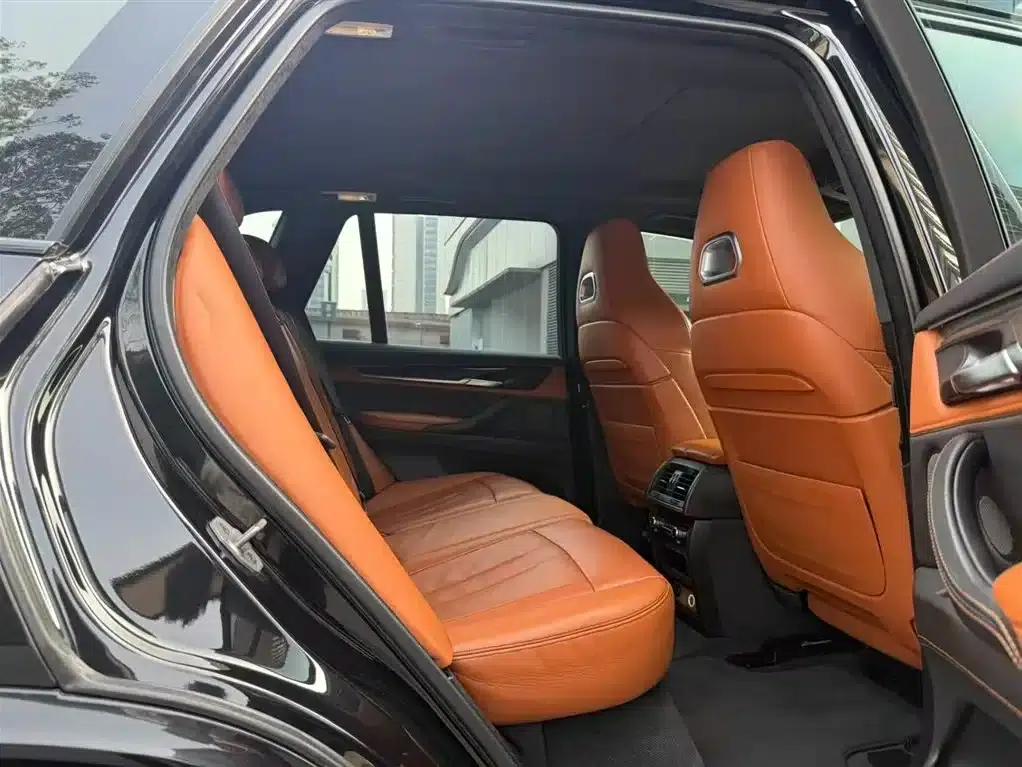 2015 BMW X5 M — миниатюра 10