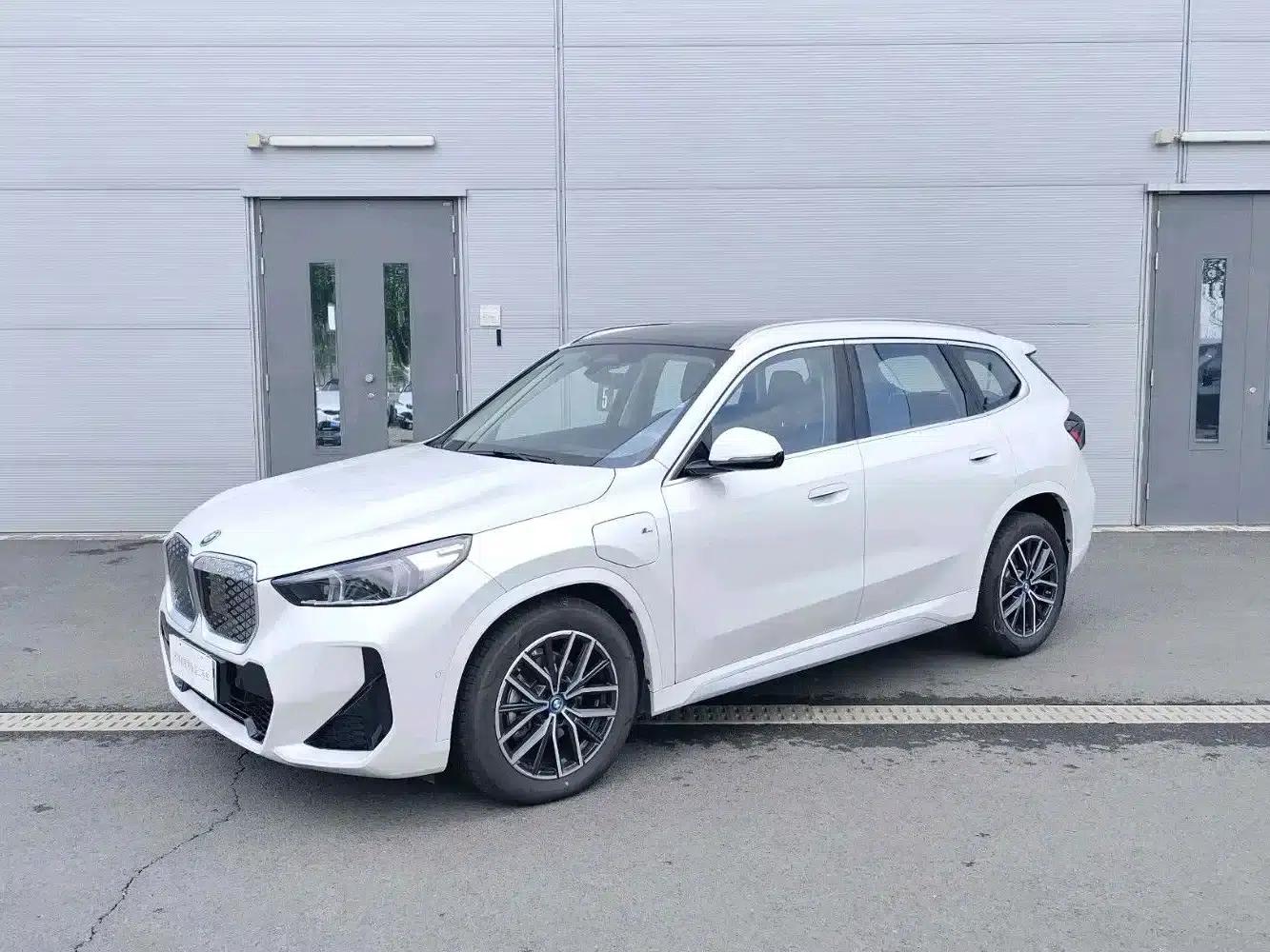 BMW iX1 2025 eDrive25L M Sport Package — миниатюра 1