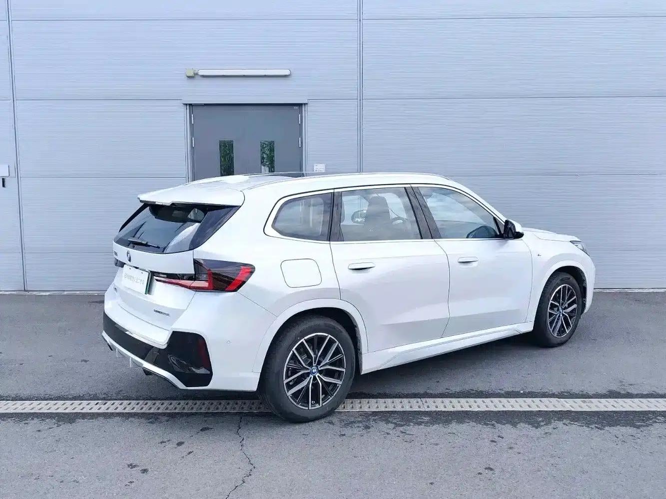 BMW iX1 2025 eDrive25L M Sport Package — миниатюра 4