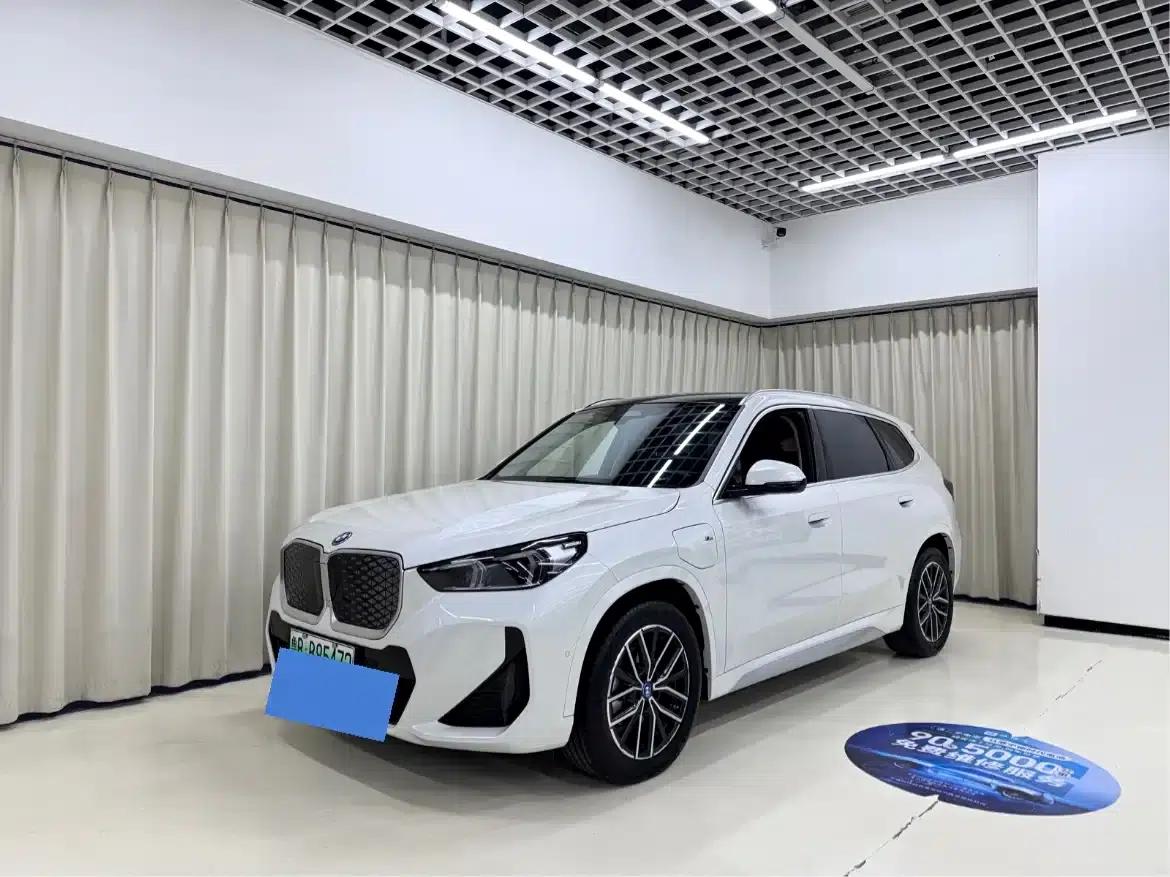 BMW iX1 2023 eDrive25L M Sport Package — миниатюра 1