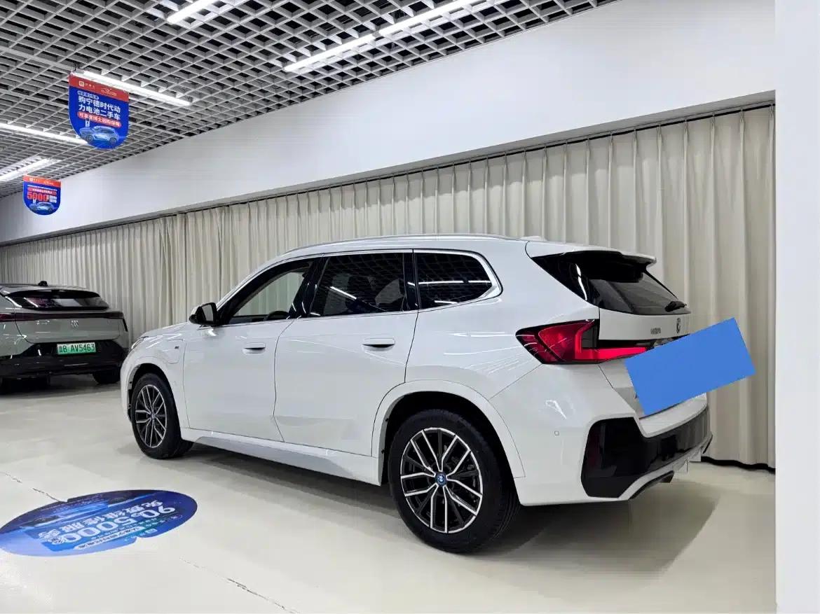 BMW iX1 2023 eDrive25L M Sport Package — миниатюра 3