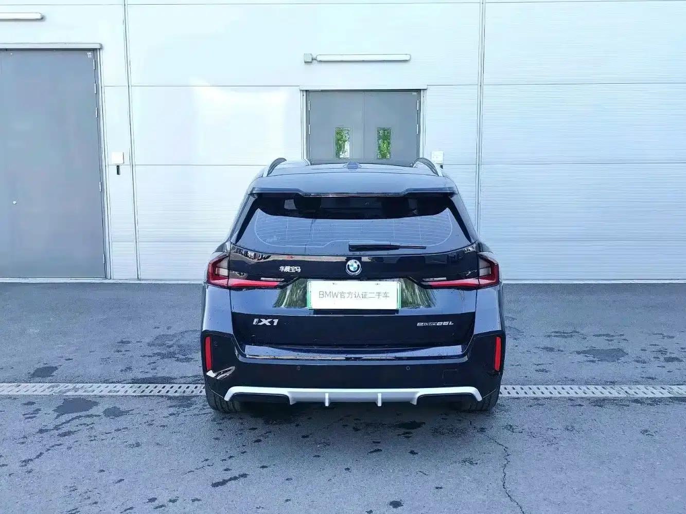 BMW iX1 2025 eDrive25L M Sport Package — миниатюра 9