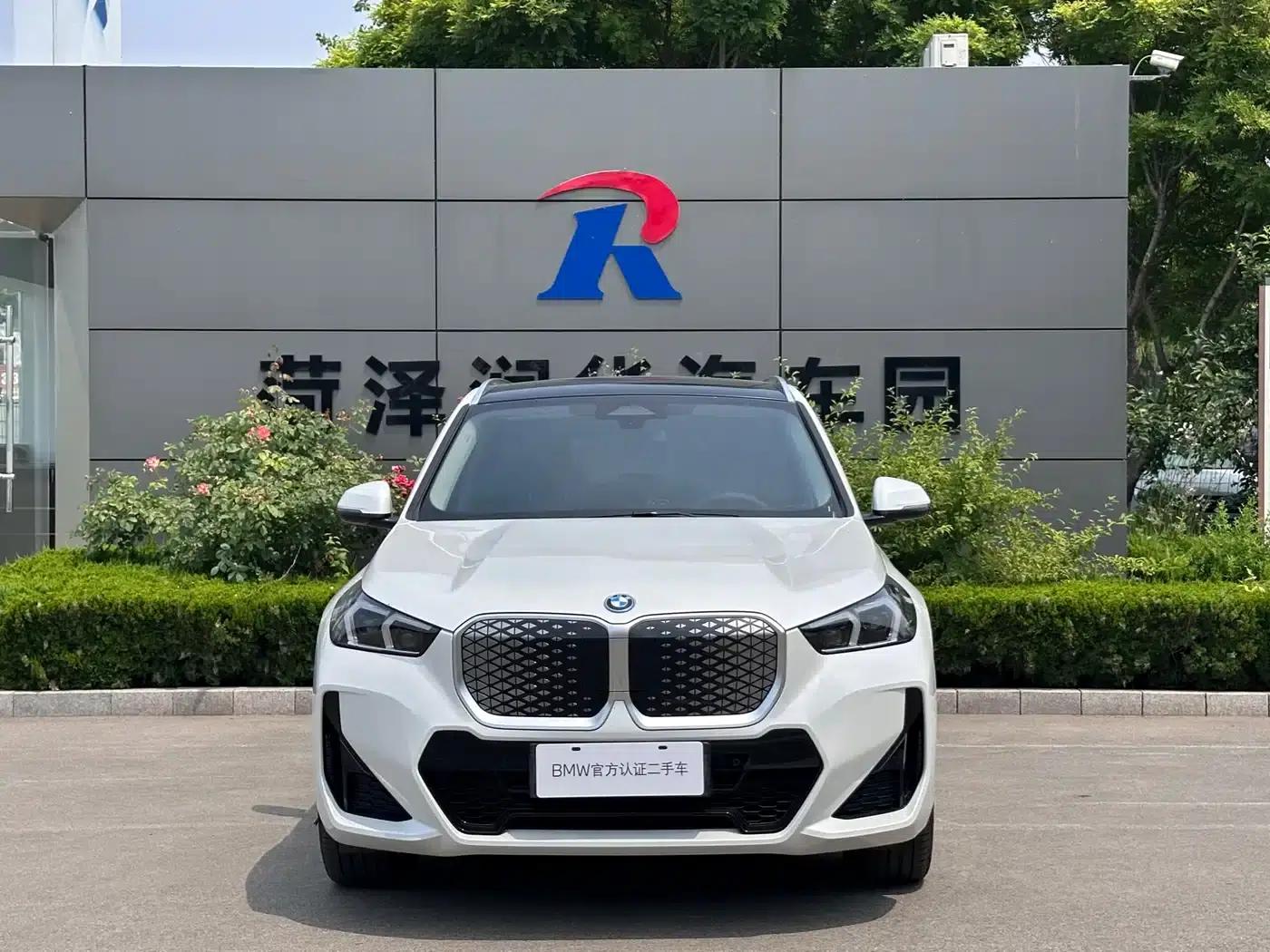 BMW iX1 2023 eDrive25L M Sport Package — миниатюра 2