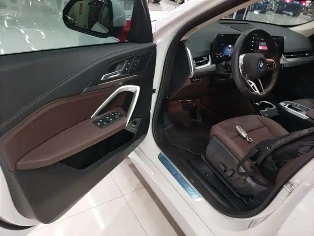 BMW iX1 2023 eDrive25L M Sport Package — миниатюра 16
