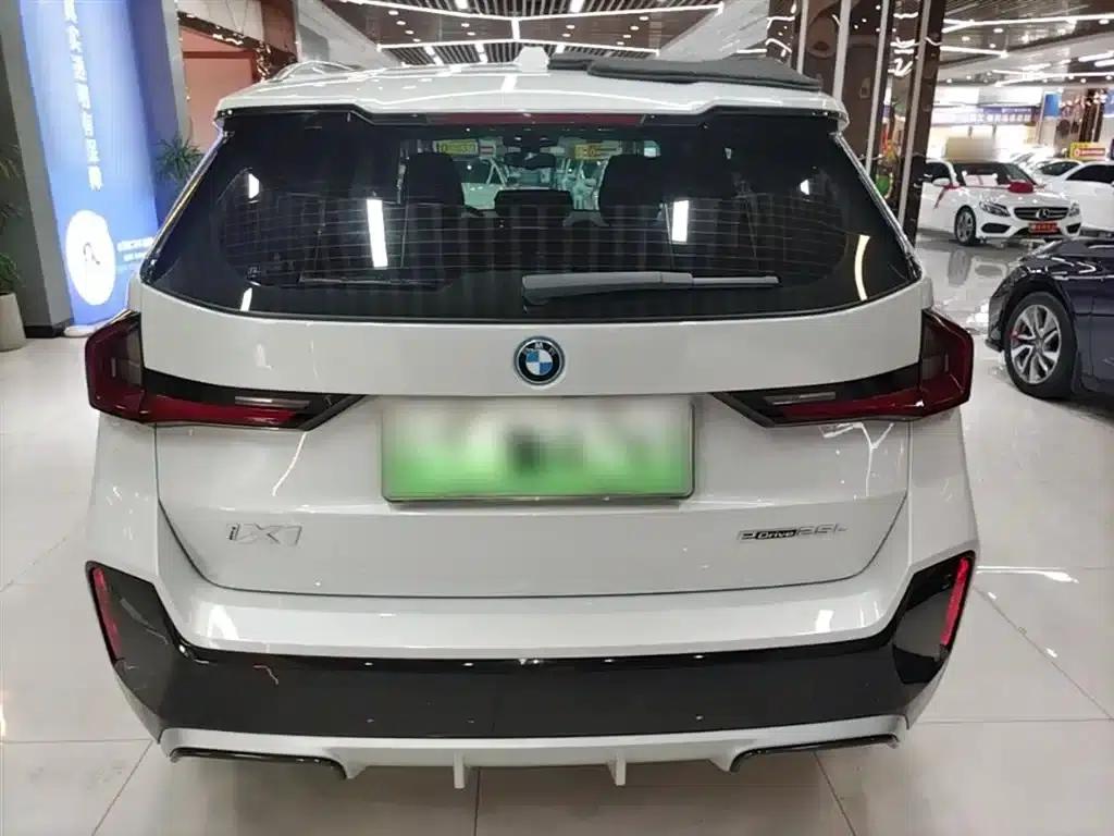 BMW iX1 2023 eDrive25L M Sport Package — миниатюра 6