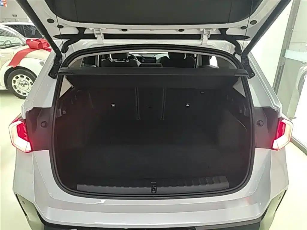 BMW iX1 2025 eDrive25L M Sport Package — миниатюра 19