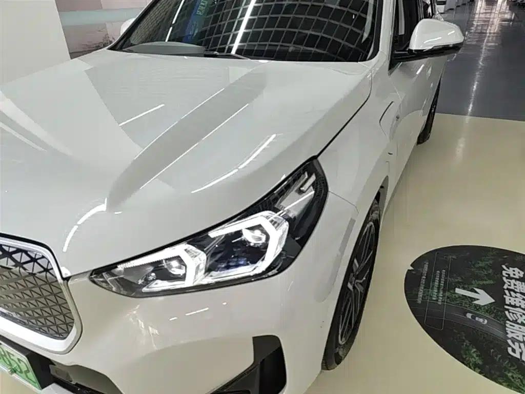 BMW iX1 2025 eDrive25L M Sport Package — миниатюра 24
