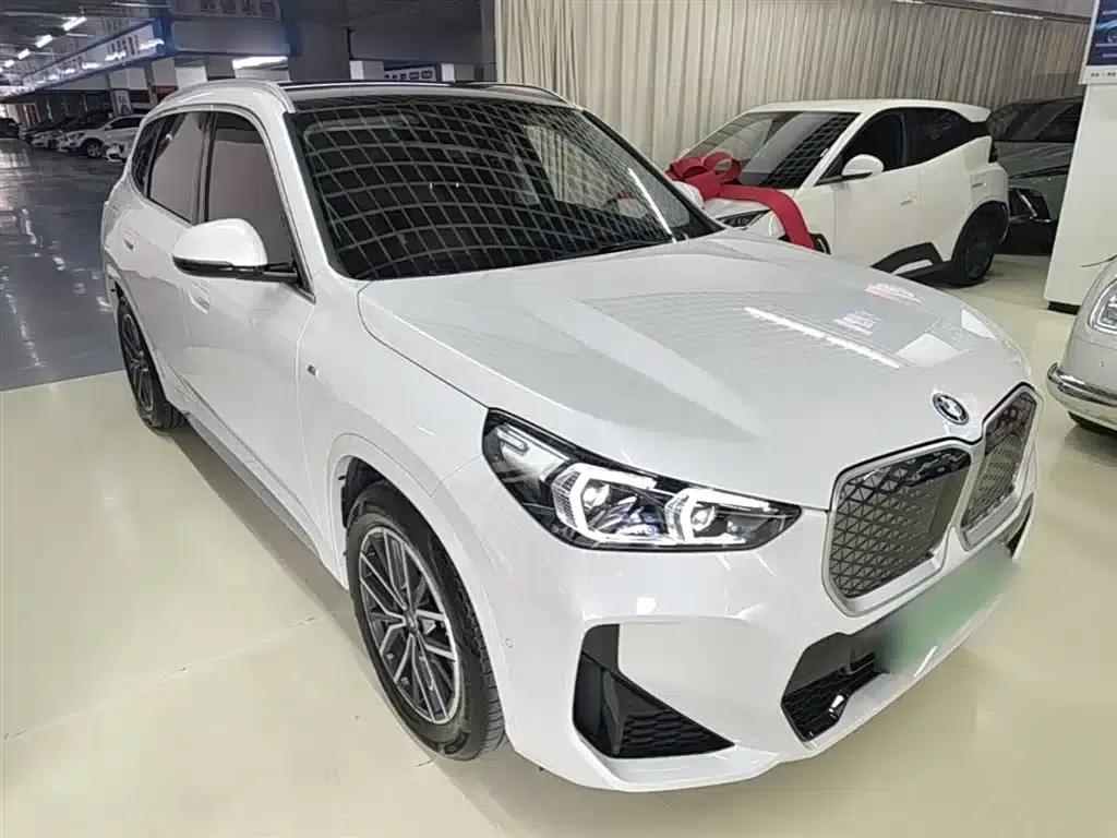 BMW iX1 2025 eDrive25L M Sport Package — миниатюра 4