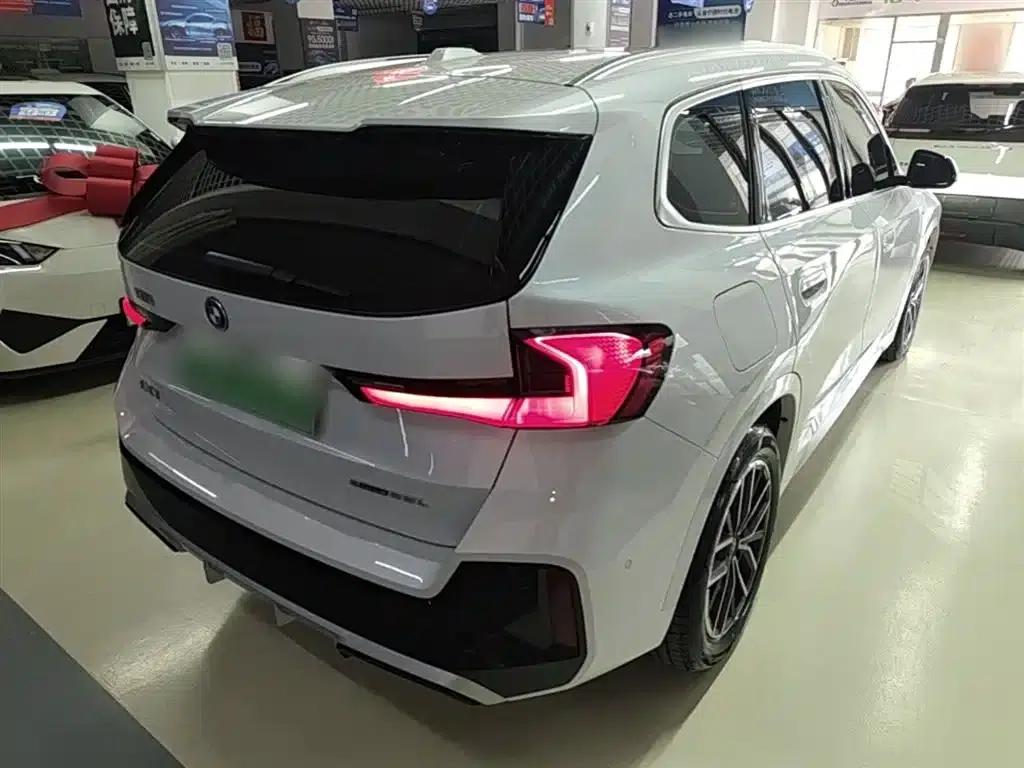 BMW iX1 2025 eDrive25L M Sport Package — миниатюра 7