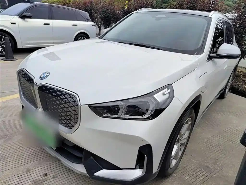 BMW iX1 2023 eDrive25L X Design Package — миниатюра 1