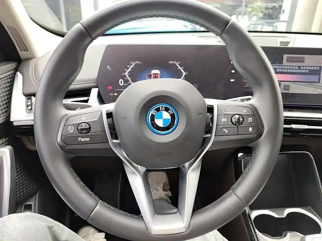 BMW iX1 2023 eDrive25L X Design Package — миниатюра 11