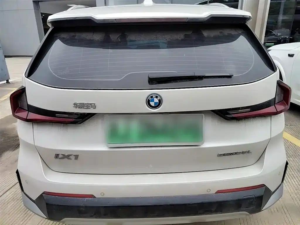 BMW iX1 2023 eDrive25L X Design Package — миниатюра 6