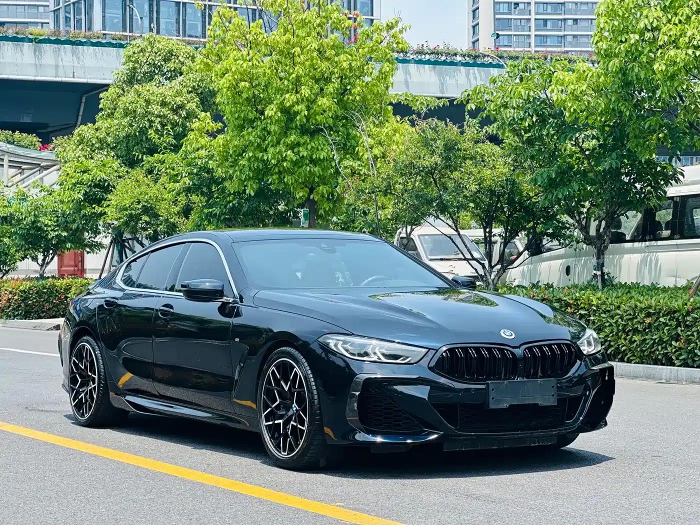 2021 BMW 8 Series Facelift 840i Coupe with M Sport Package — миниатюра 3