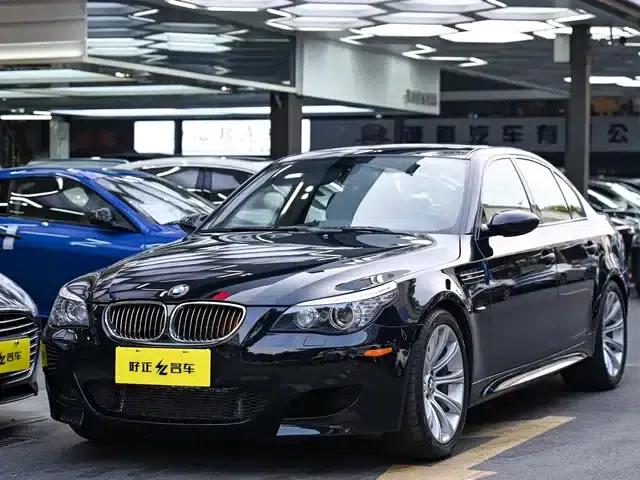 BMW M5 2005