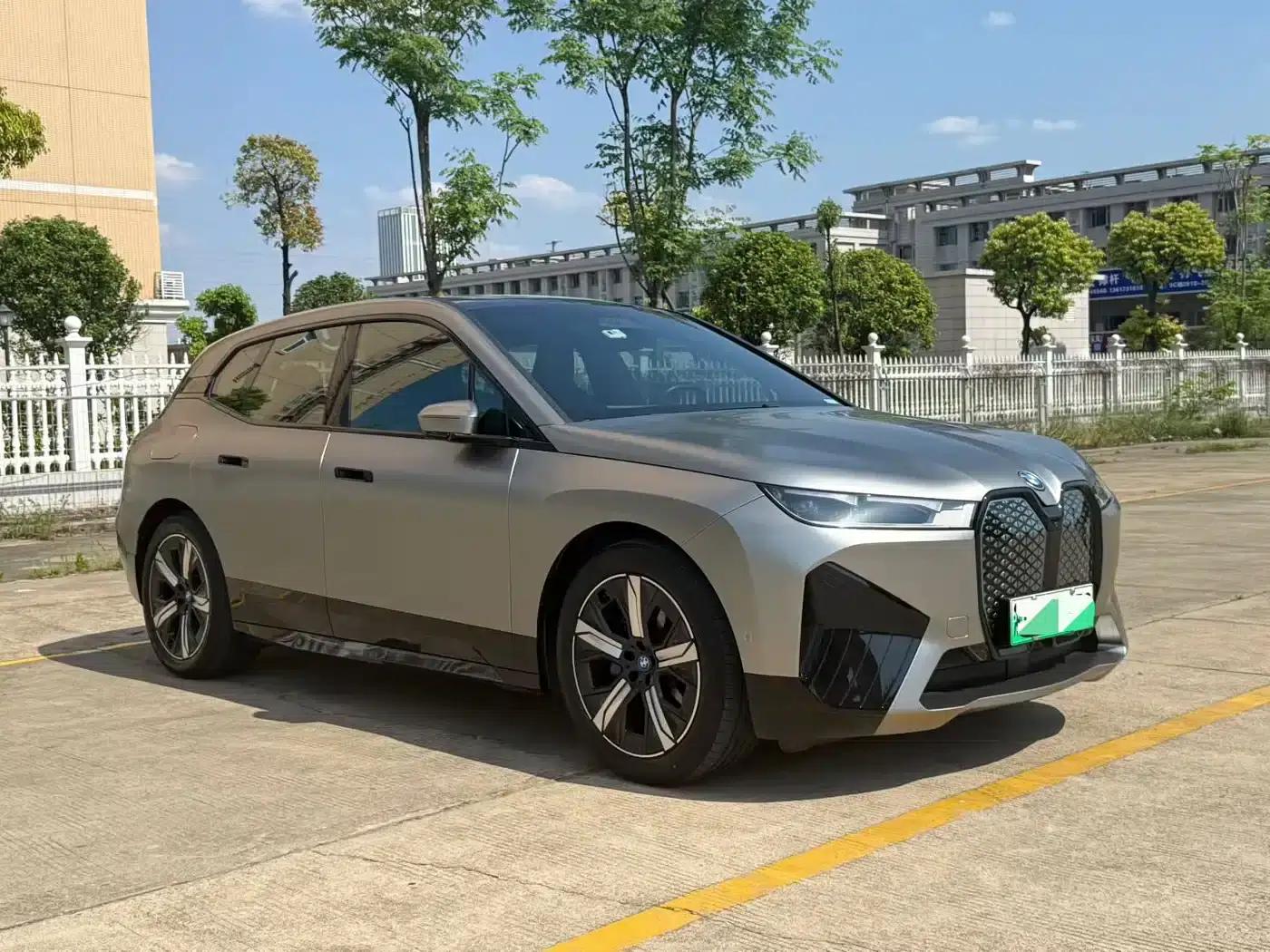 BMW iX 2023 xDrive40 — миниатюра 3