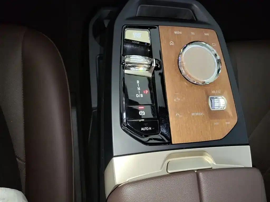 BMW iX 2022 xDrive40 — миниатюра 14