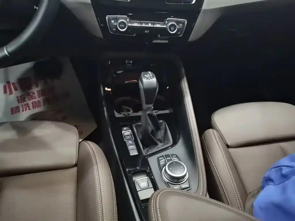 BMW X1 PHEV 2020 xDrive30Le Premium — миниатюра 14