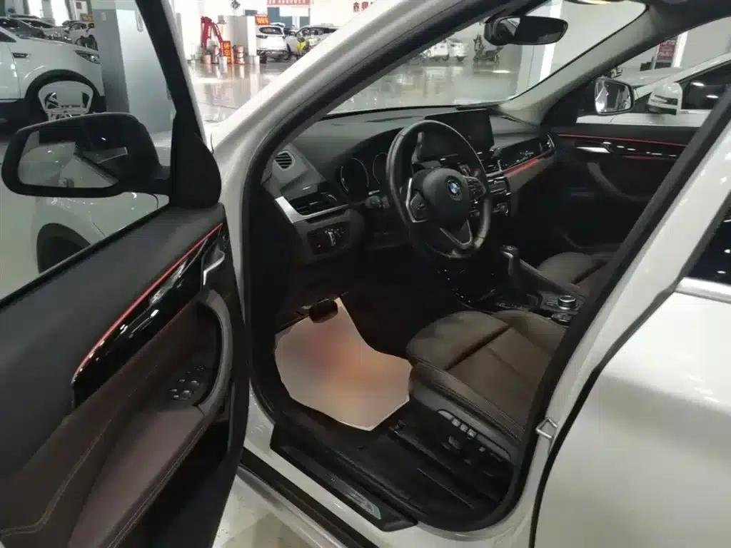 BMW X1 PHEV 2020 xDrive30Le Premium — миниатюра 16