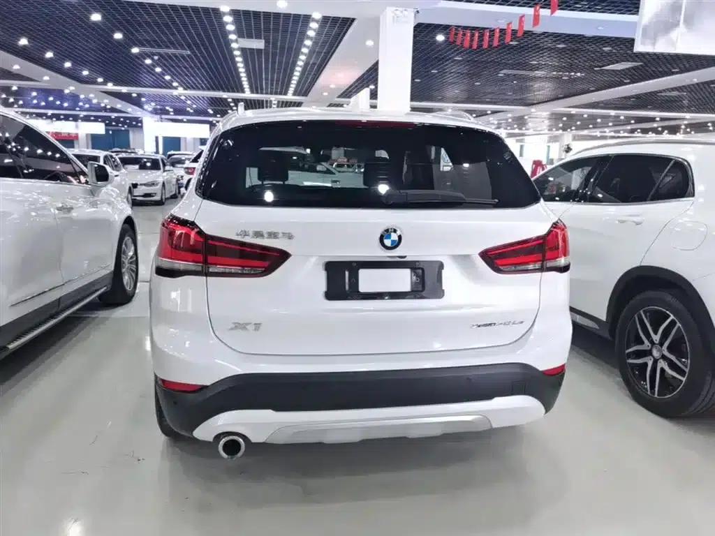 BMW X1 PHEV 2020 xDrive30Le Premium — миниатюра 6