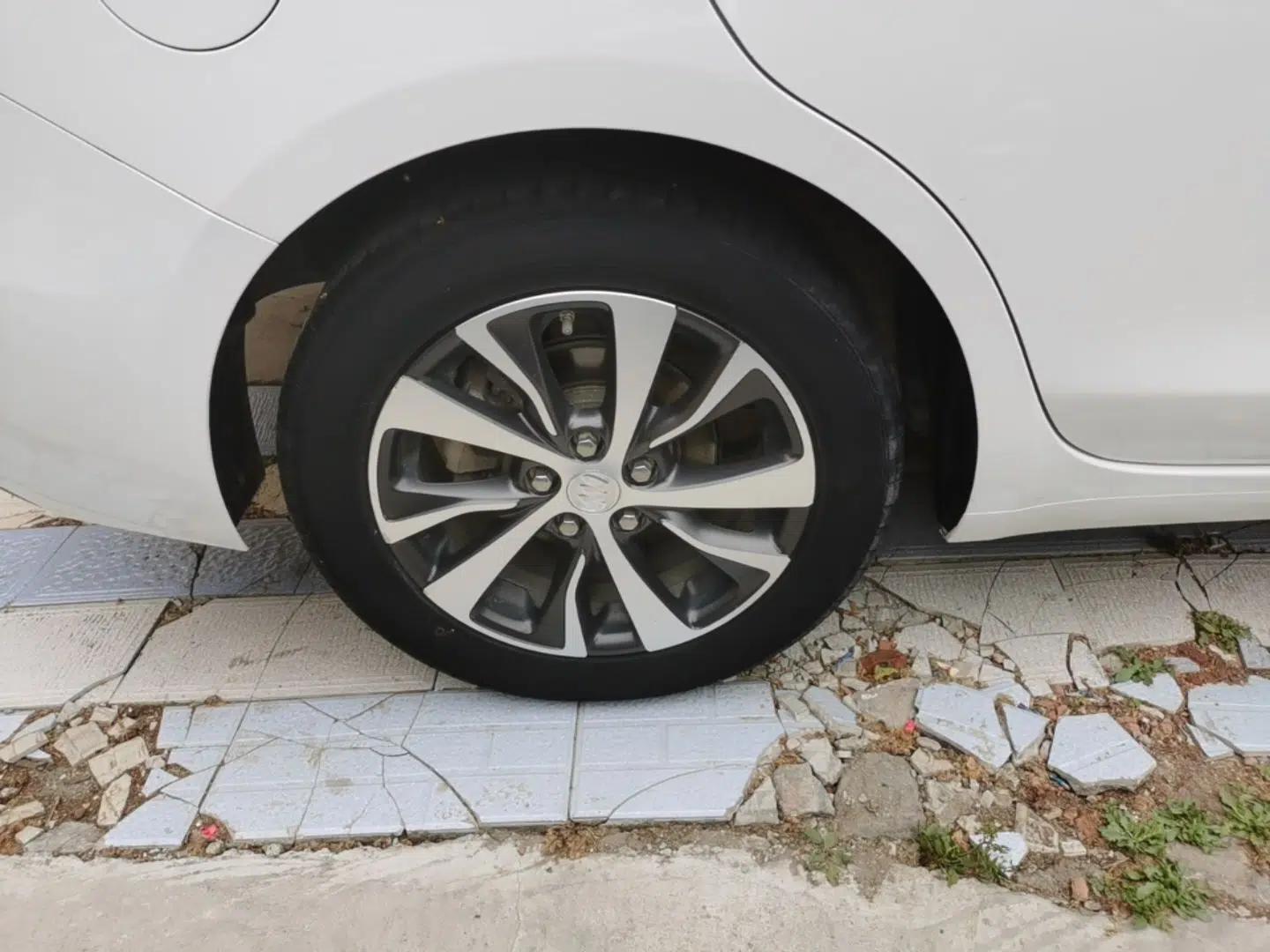 Buick Excelle GX 2019 18T Automatic Connected Elite Model China VI Standard — миниатюра 10