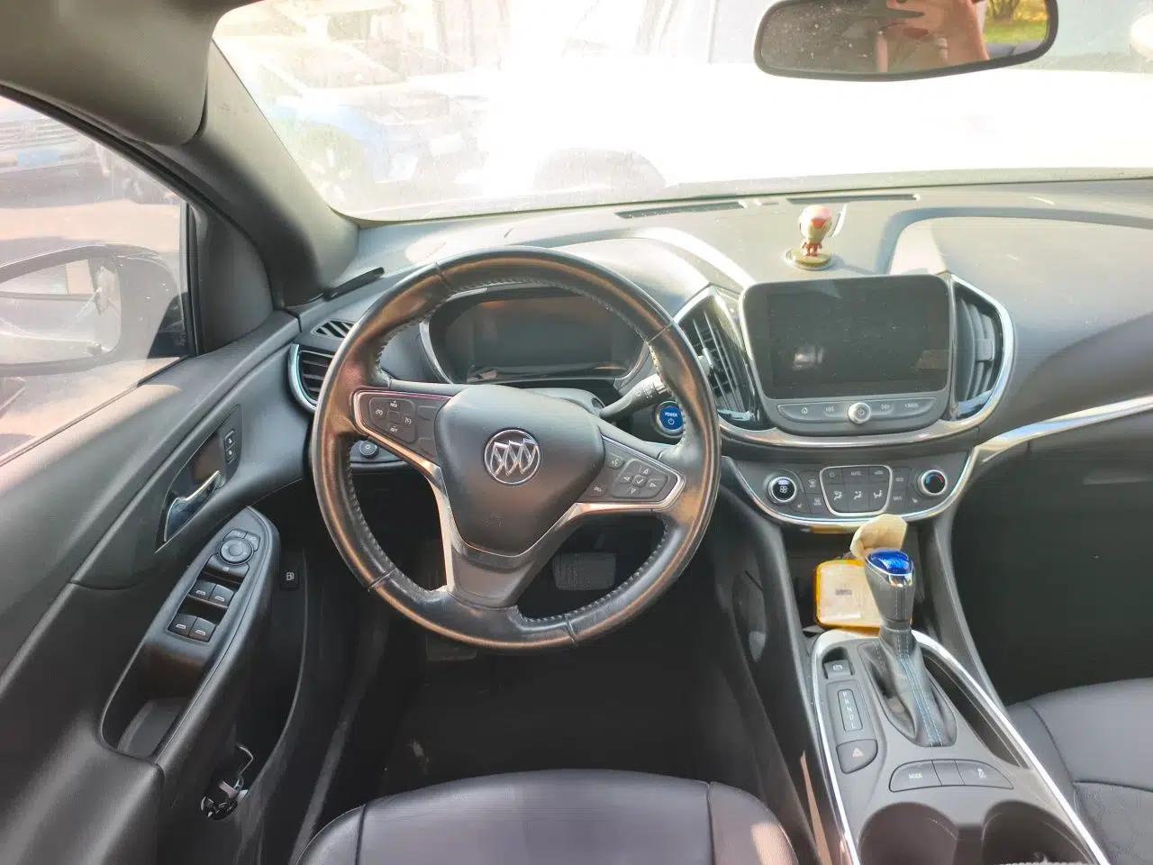 Buick VELITE 5 2017 Urban Extended-Range Model — миниатюра 11