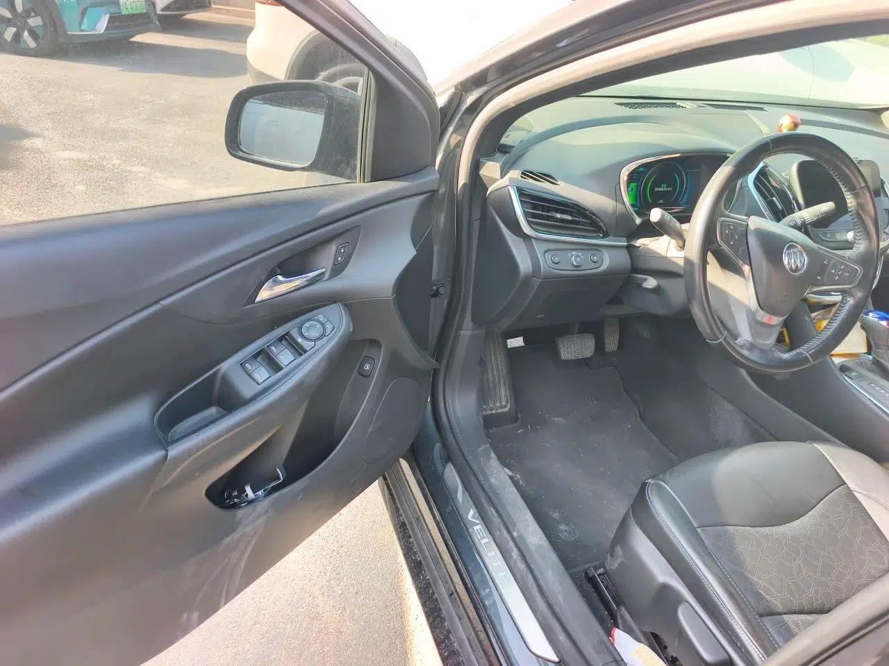 Buick VELITE 5 2017 Urban Extended-Range Model — миниатюра 17