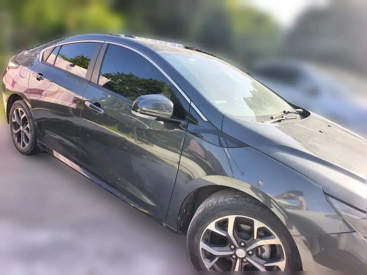 Buick VELITE 5 2017 Urban Extended-Range Model — миниатюра 3