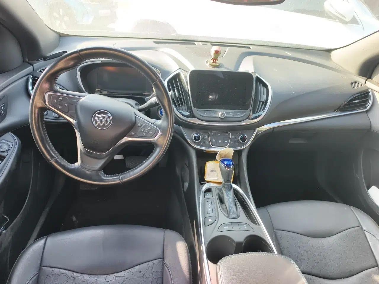 Buick VELITE 5 2017 Urban Extended-Range Model — миниатюра 10