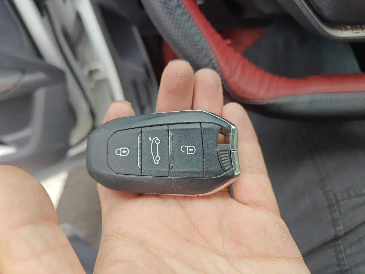 Peugeot 5008 2019 350THP 5-seat Elite Edition — миниатюра 9