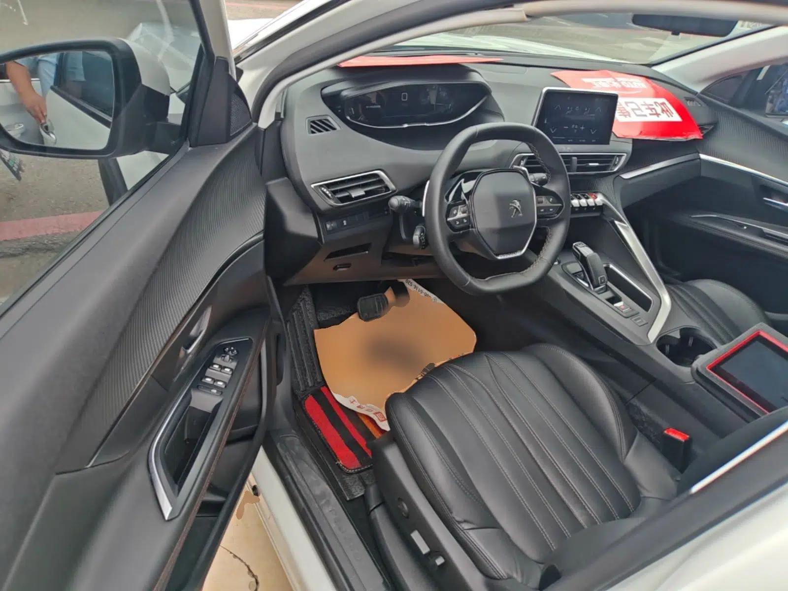 Peugeot 5008 2017 380THP 7-Seater Boundary-Free Edition — миниатюра 18