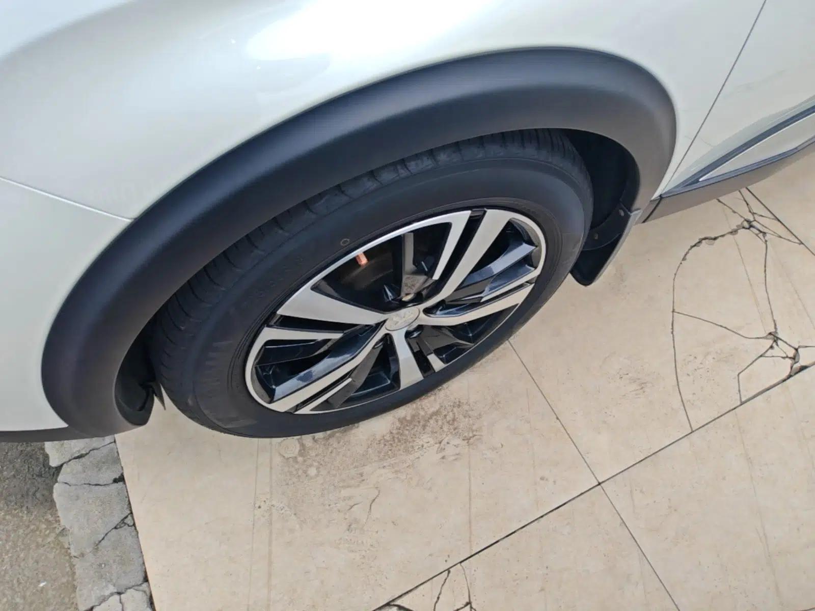 Peugeot 5008 2017 380THP 7-Seater Boundary-Free Edition — миниатюра 9