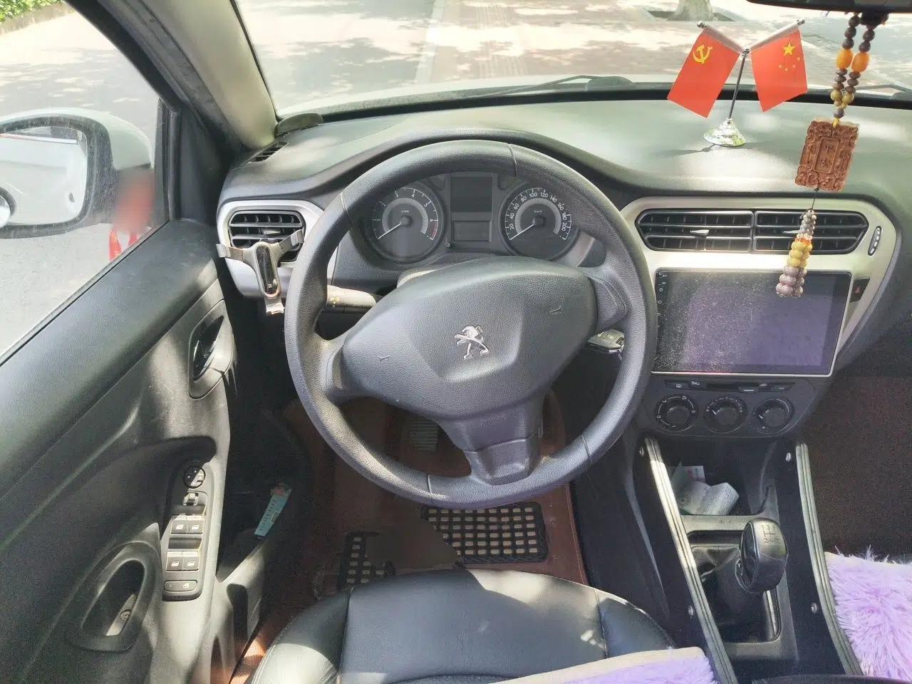 Peugeot 301 2014 1.6L Manual Comfort Edition — миниатюра 11