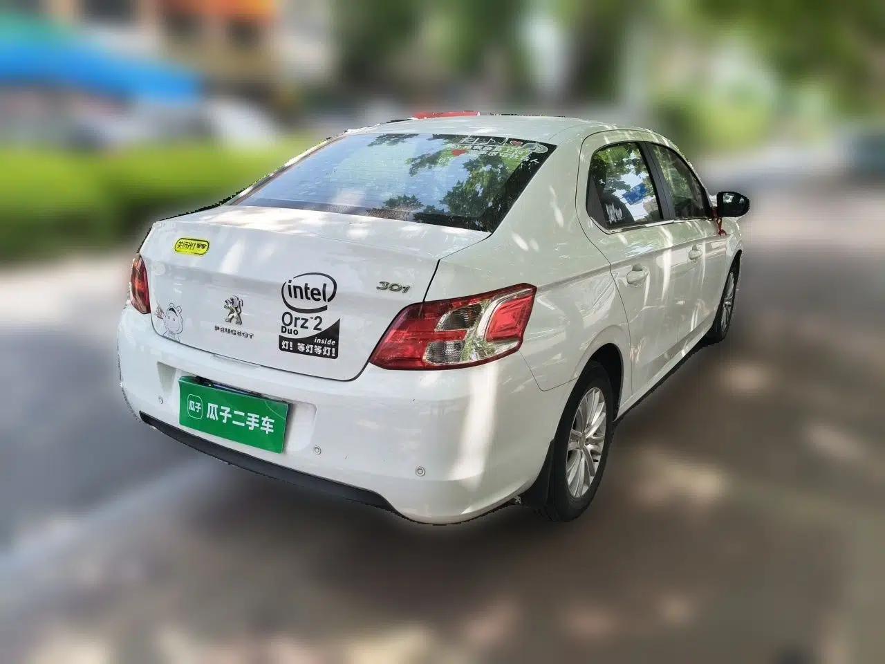 Peugeot 301 2014 1.6L Manual Comfort Edition — миниатюра 6