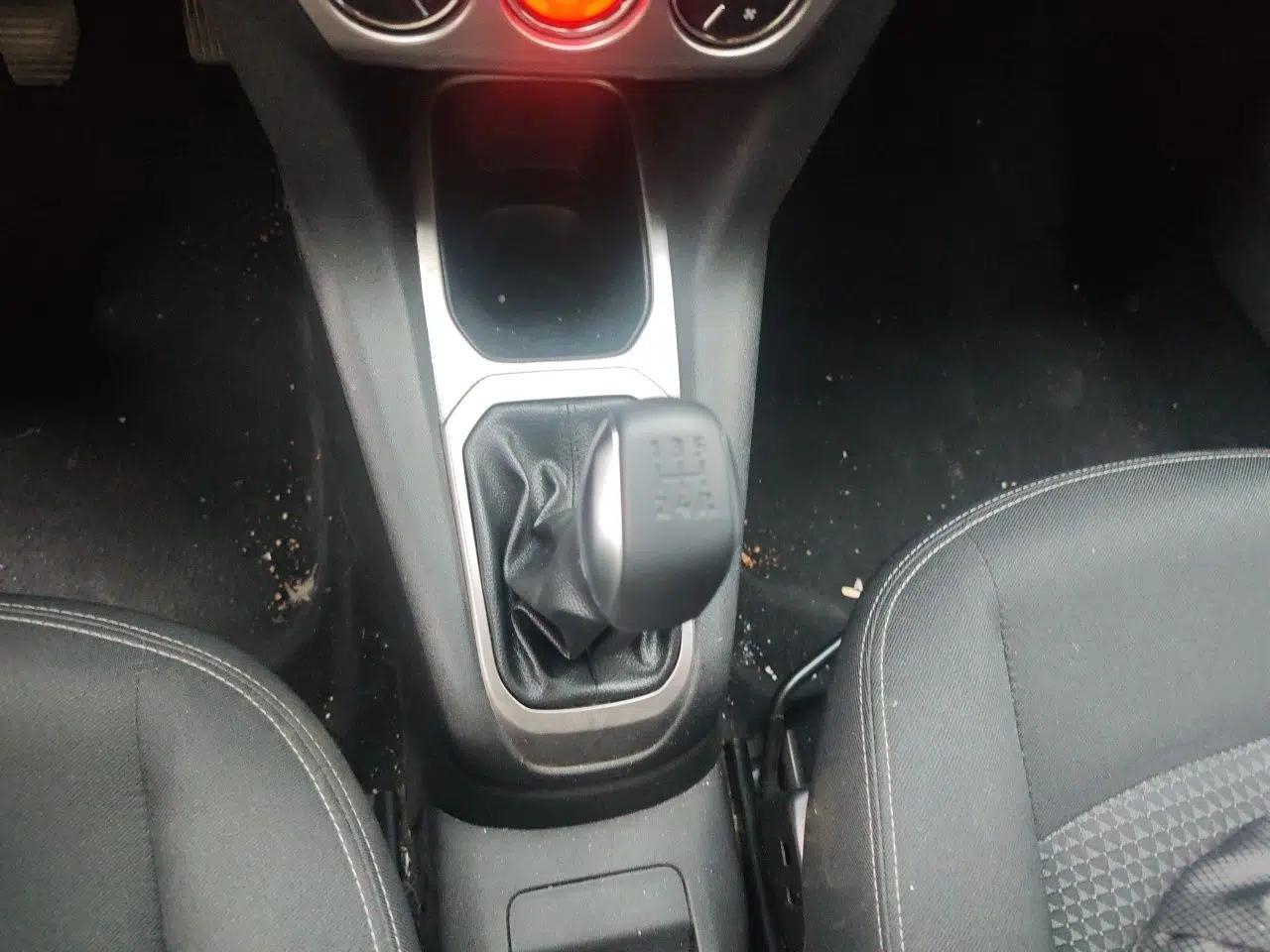 Peugeot 301 2014 1.6L Manual Luxury Edition — миниатюра 15