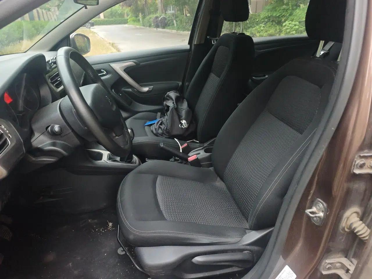 Peugeot 301 2014 1.6L Manual Luxury Edition — миниатюра 16