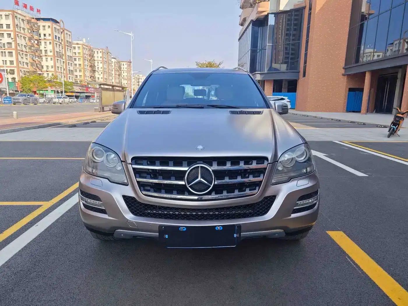 Mercedes-Benz M-Class 2010 ML 350 4MATIC Luxury Special Edition — миниатюра 2