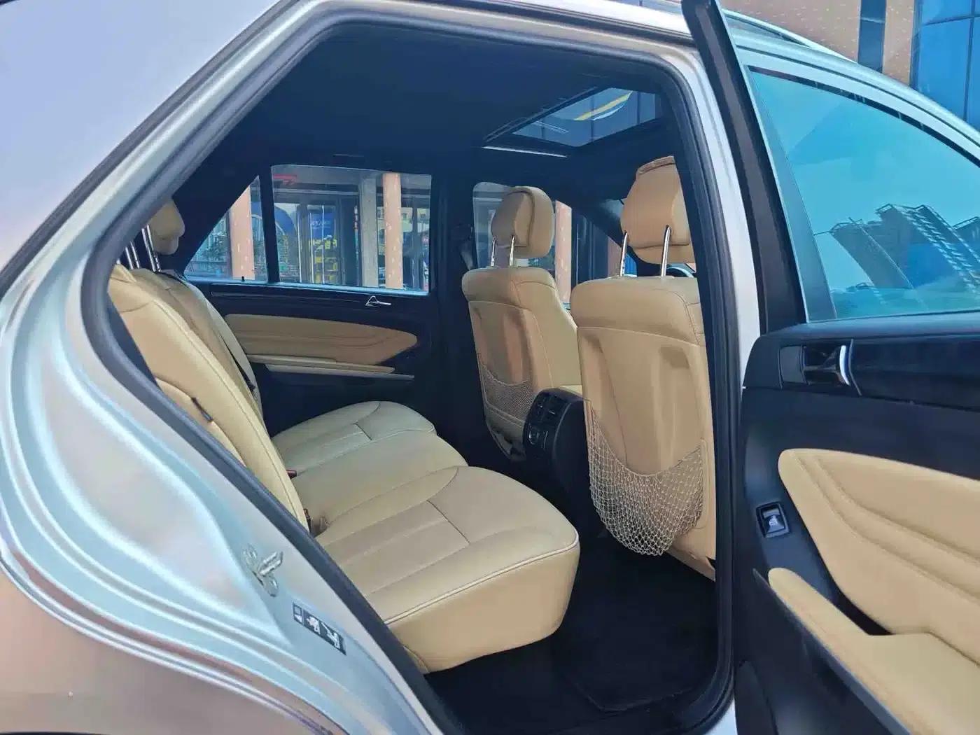 Mercedes-Benz M-Class 2010 ML 350 4MATIC Luxury Special Edition — миниатюра 12