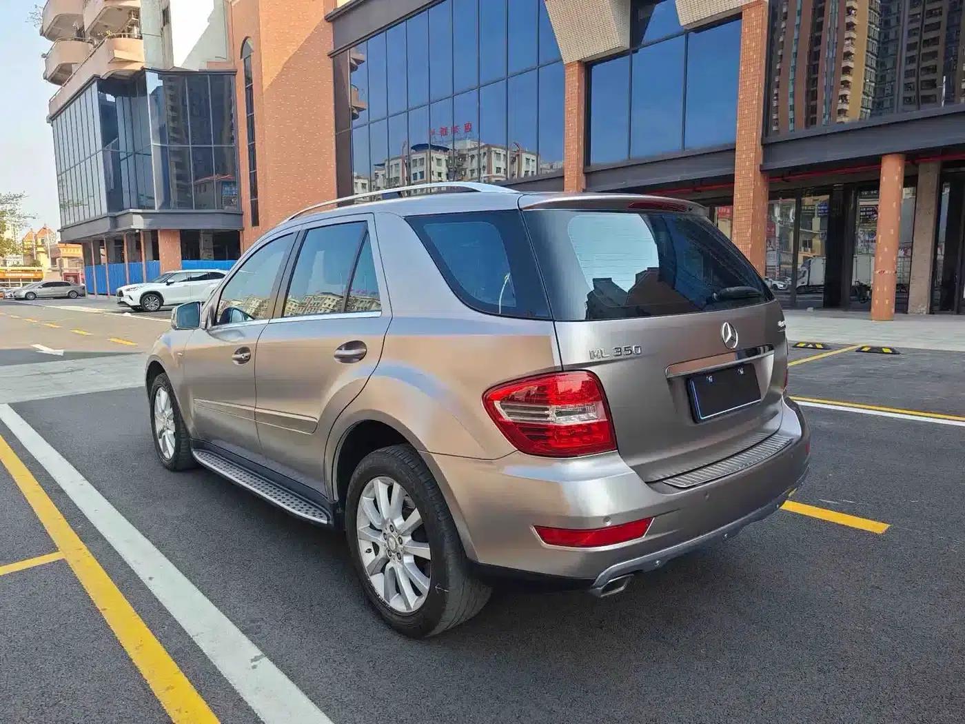 Mercedes-Benz M-Class 2010 ML 350 4MATIC Luxury Special Edition — миниатюра 6