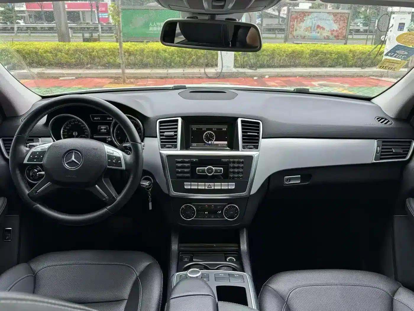Mercedes-Benz M-Class 2012 ML 300 — миниатюра 5